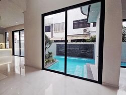 Parry Avenue (D19), Semi-Detached #558568621
